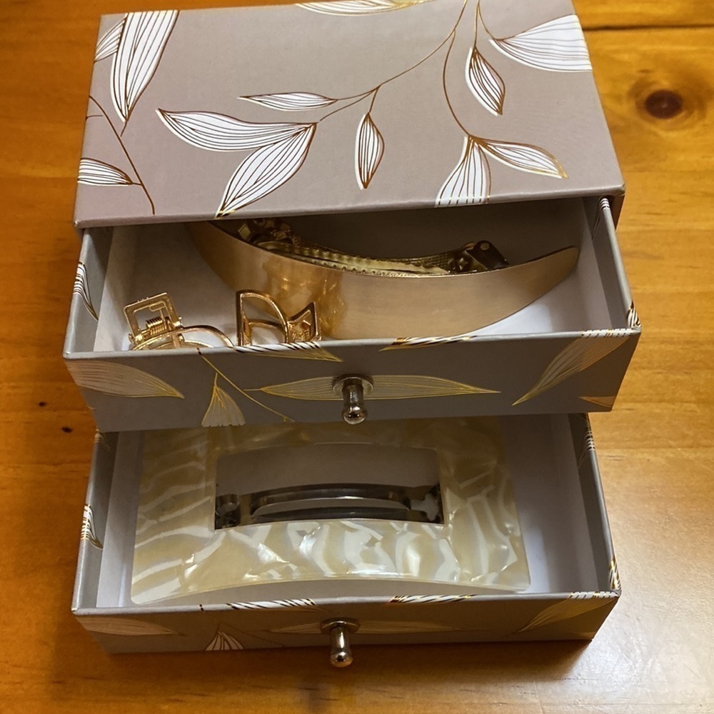 Hair Accessories Gift Box NIB